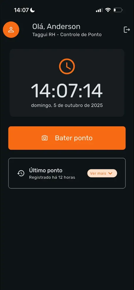 Tela inicial do app — relógio e botão Bater ponto